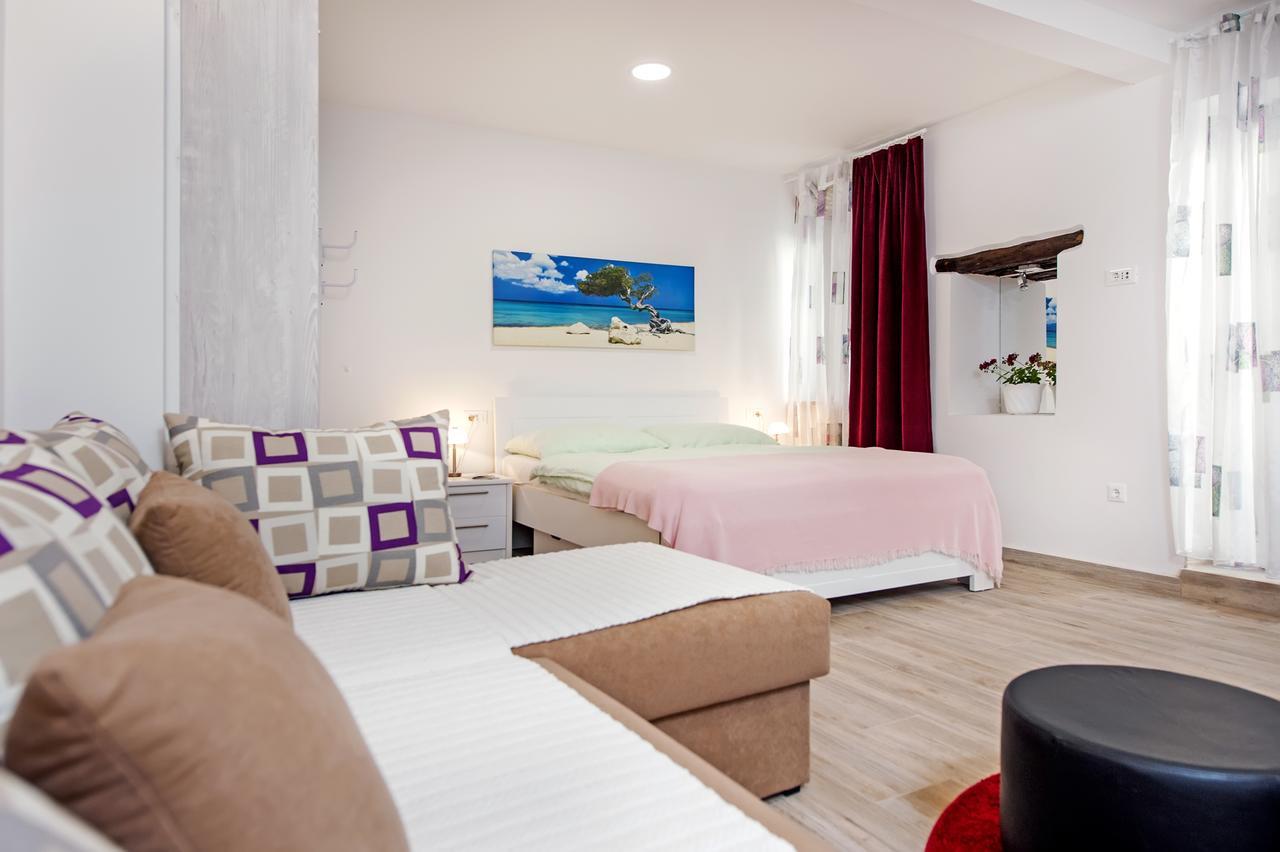 La Svalba Rooms&Studios Rovinj Exterior foto